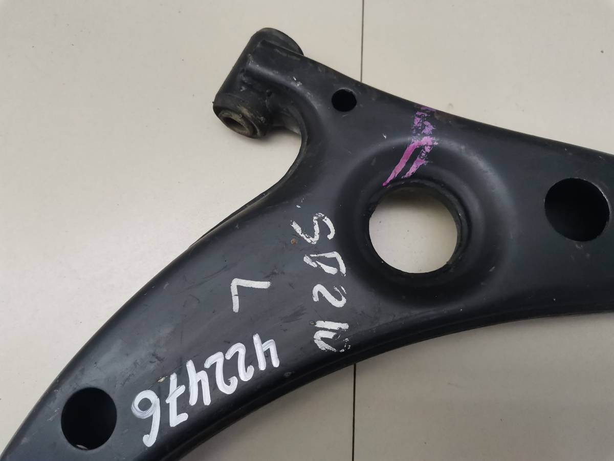 Рычаг передний левый Toyota Caldina (T190) 1992-1995