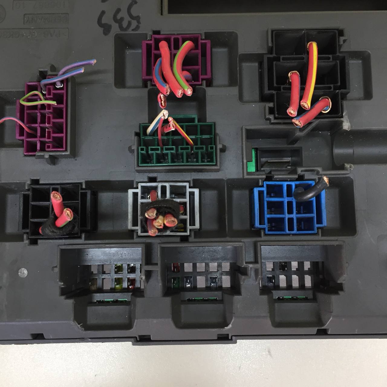 Блок предохранителей BMW 1-series E87/E81 2004-2011