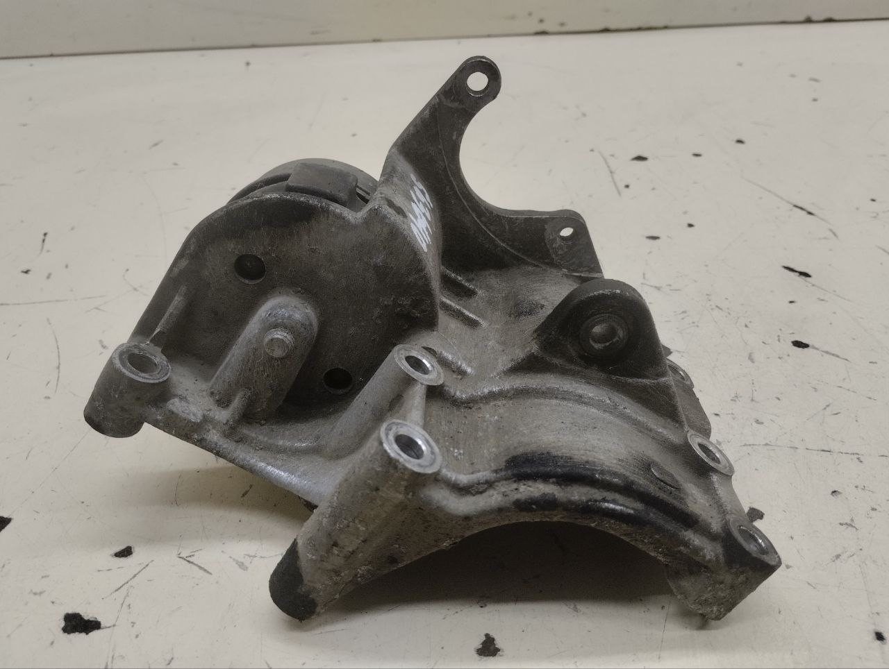 Кронштейн гидроусилителя Hyundai Starex H1/Grand Starex 2007>