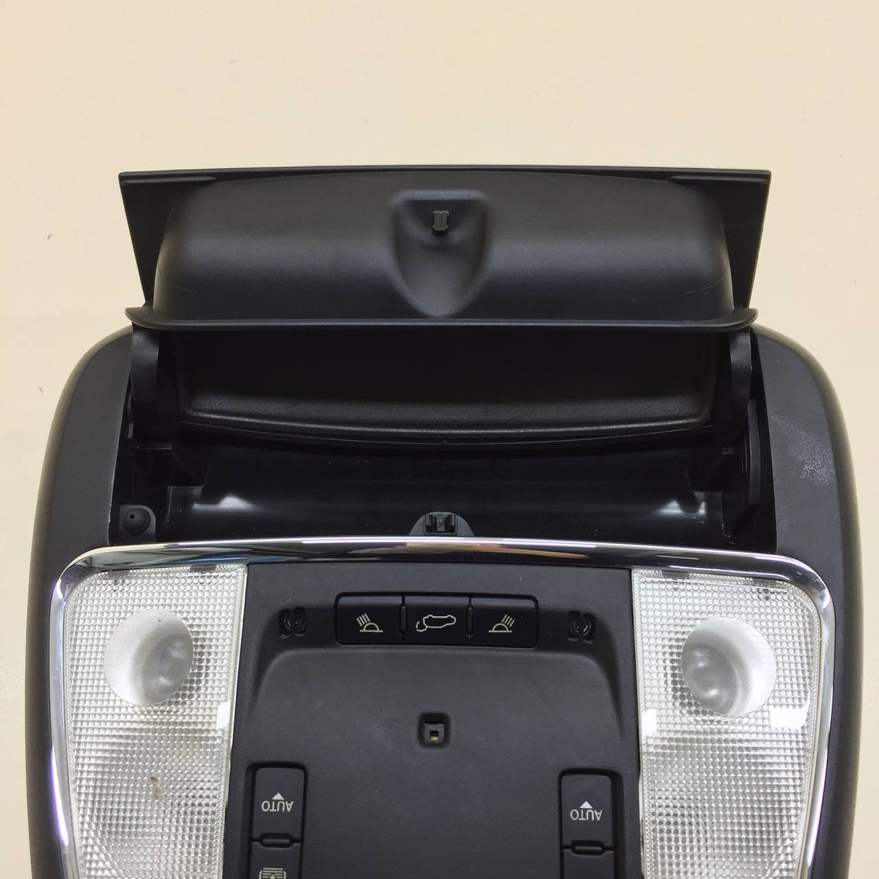 Плафон салонный Jeep Grand Cherokee (WK2) 2010>