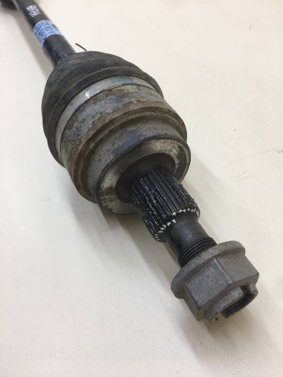 Полуось задняя левая Mercedes-Benz R-Class (W251) 2005>