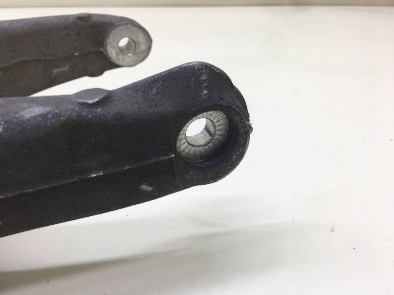 Рычаг задний нижний левый Audi Q5 (8R) 2008-2017