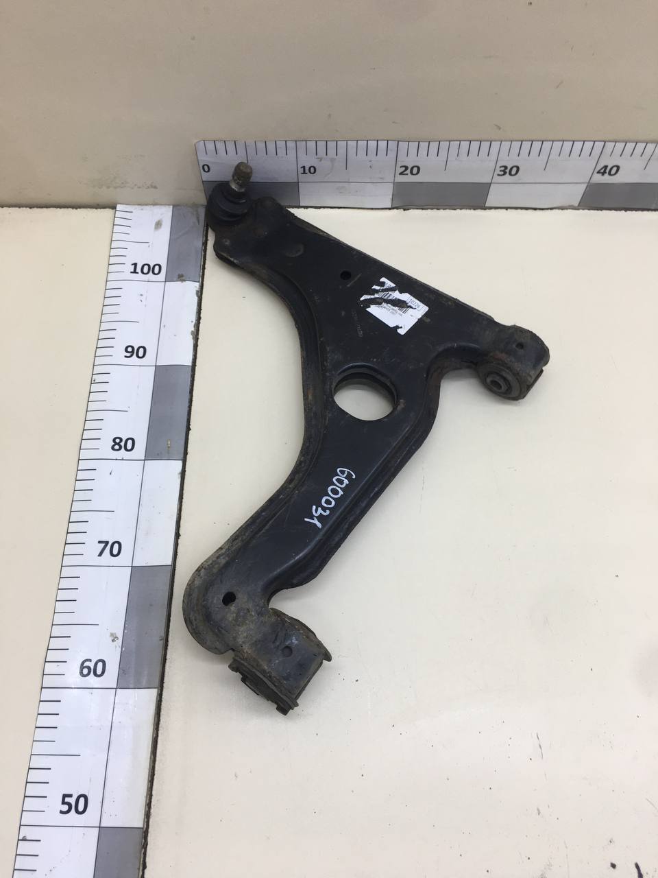 Рычаг передний левый Opel Astra H / Family 2004-2015