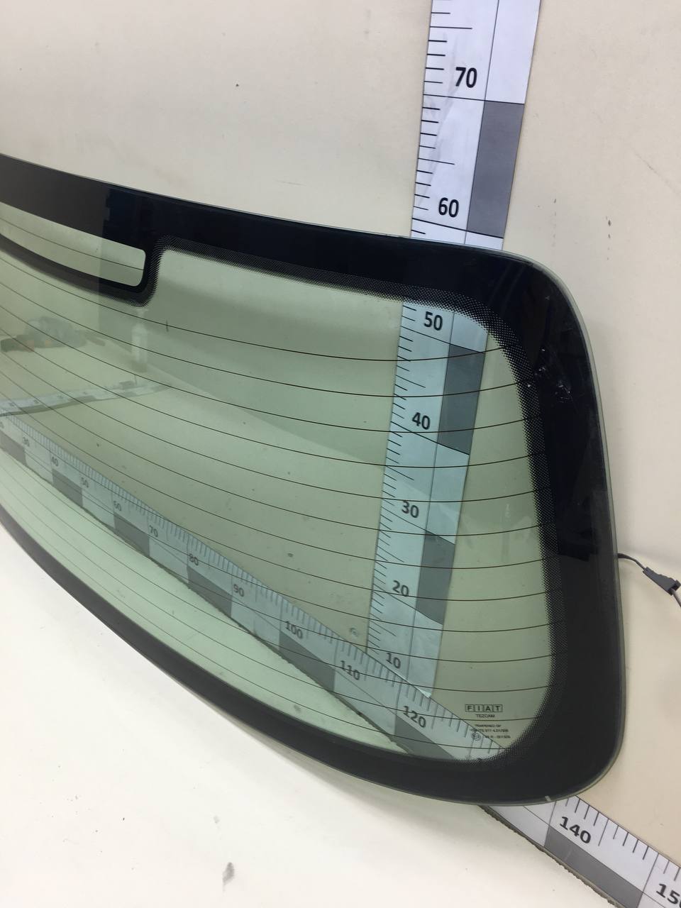 Стекло заднее Fiat Albea 2002-2012