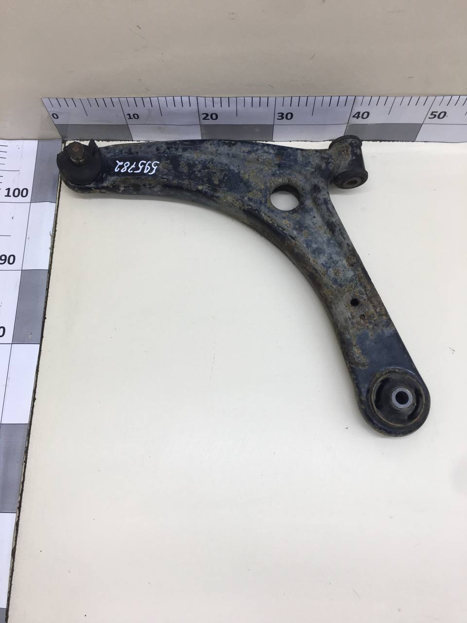 Рычаг передний левый Mitsubishi Outlander XL (CW) 2006-2012