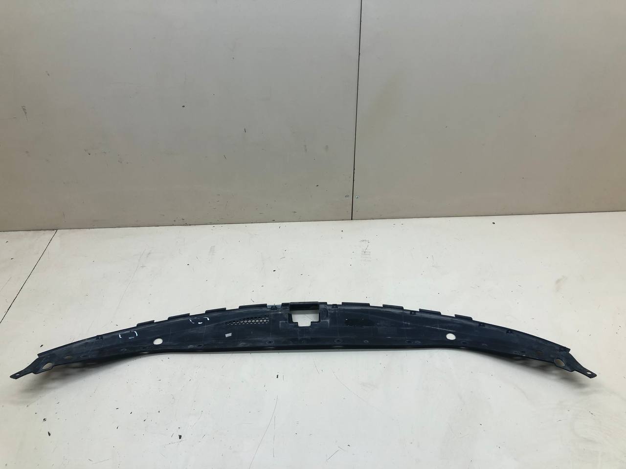 Кожух замка капота Hyundai Starex H1/Grand Starex 2007>