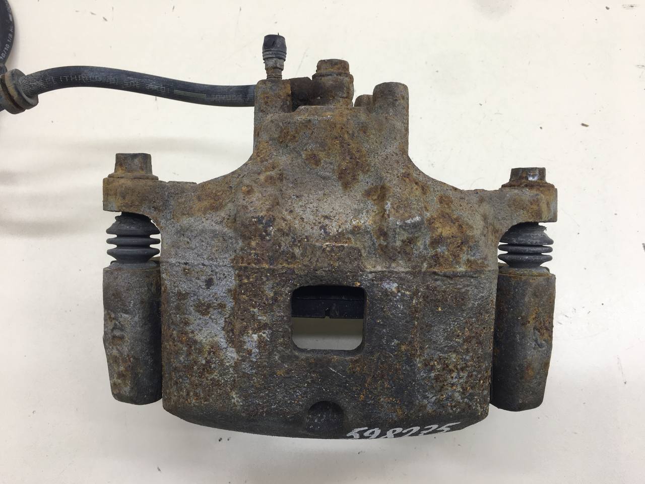 Суппорт передний правый Mitsubishi ASX (GA) 2010>