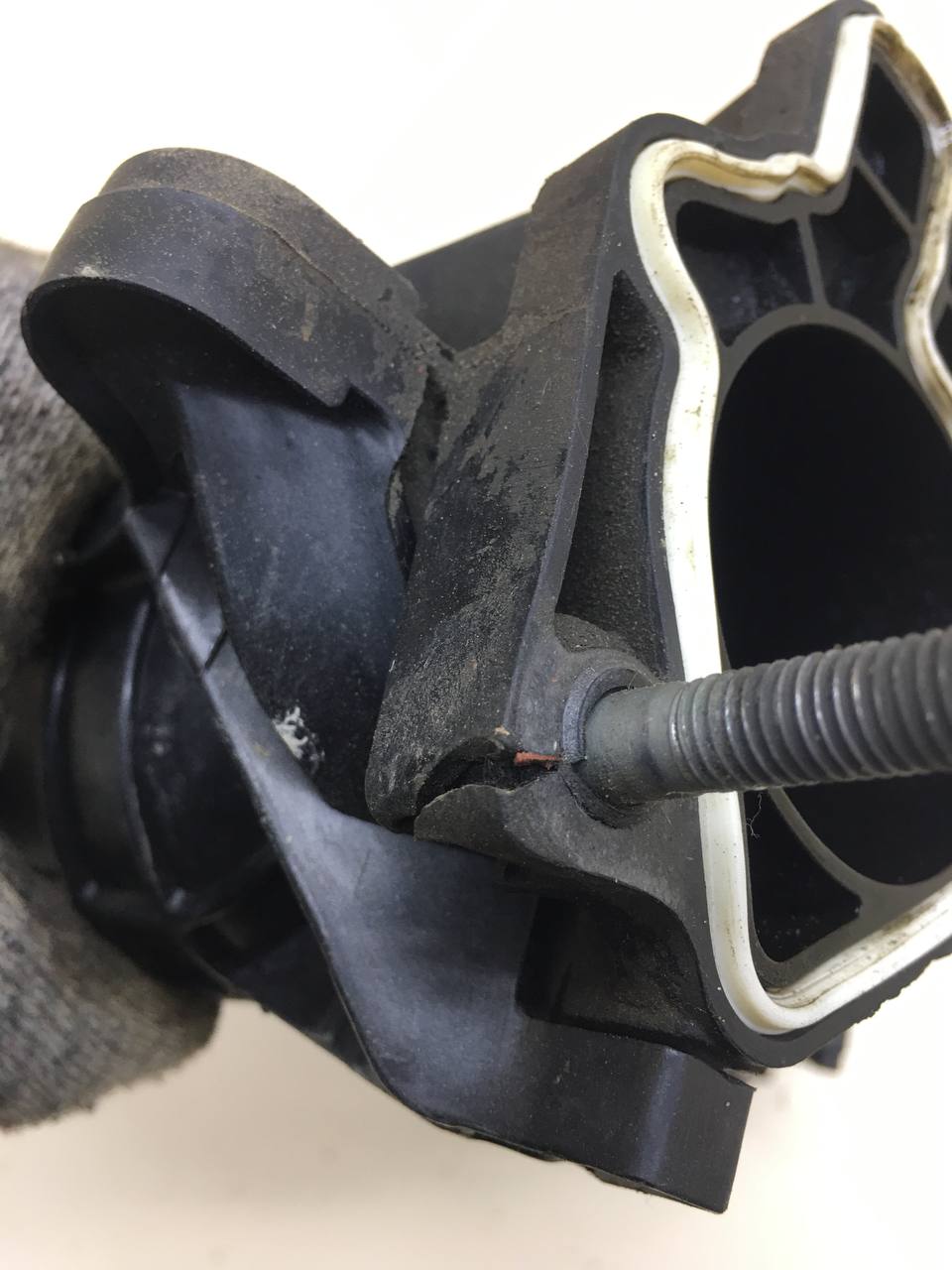 Коллектор впускной Lada Priora 2007-2018