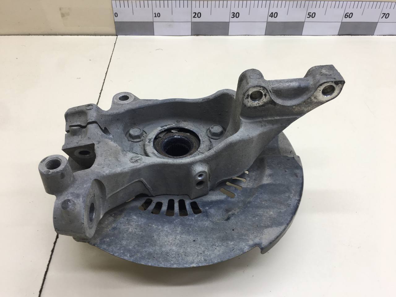 Кулак поворотный передний правый Nissan Maxima (a36) 2015-2023