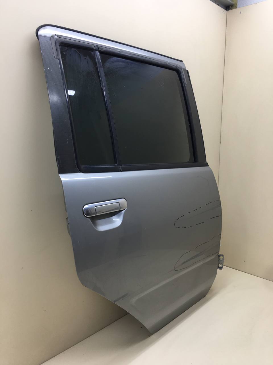 Дверь задняя правая Nissan Cube (Z10) 1998-2002