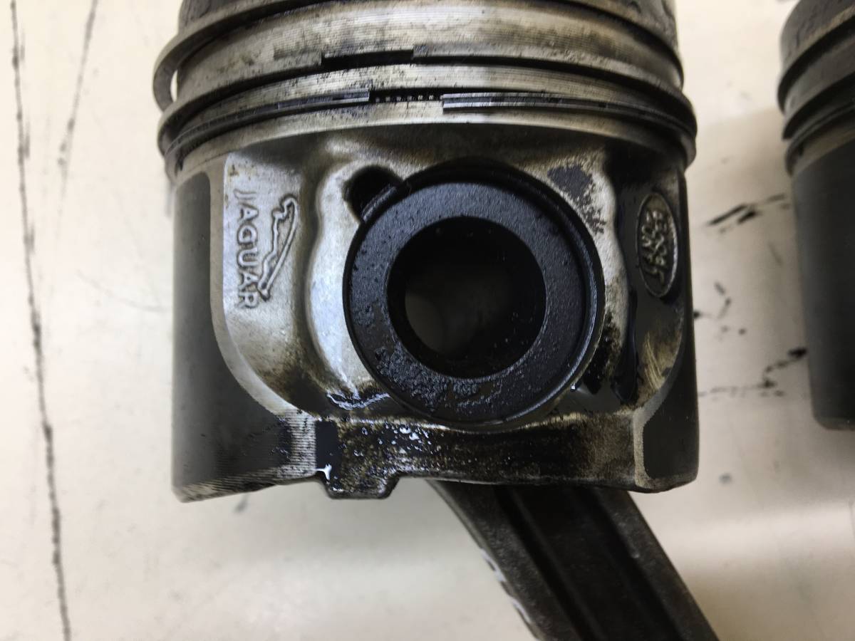 Поршень с шатуном Jaguar XE (760) 2014-2021