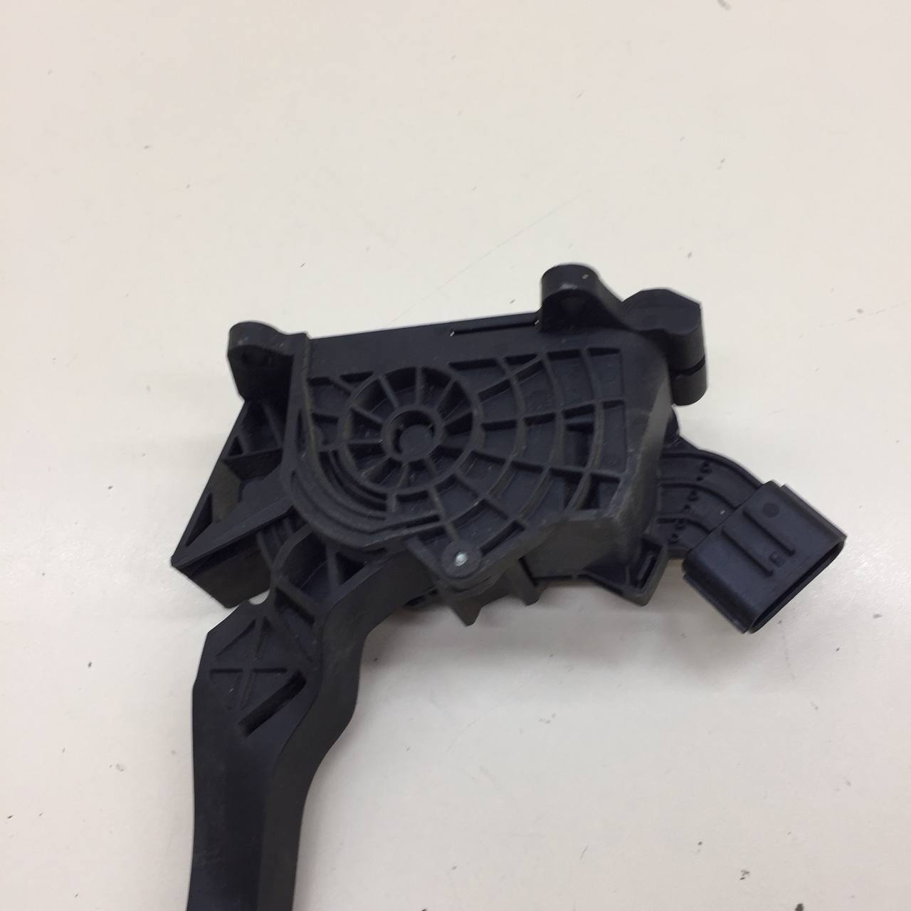 Педаль газа Skoda Rapid 2012-2020