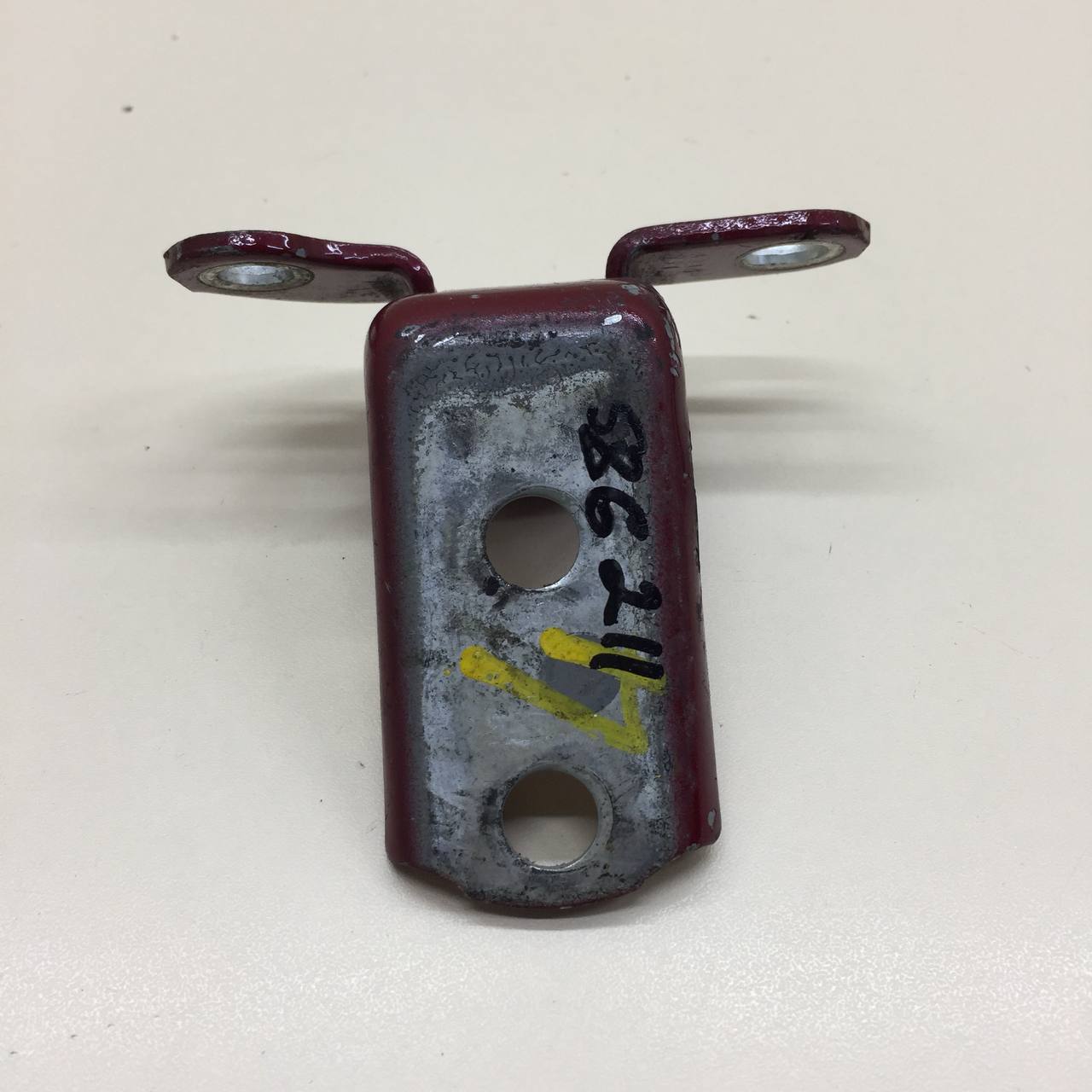 Петля двери задней левой нижняя Lexus ES (XV60) 2012>