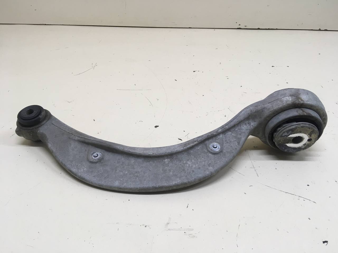 Рычаг передний Jaguar XE (760) 2014-2021