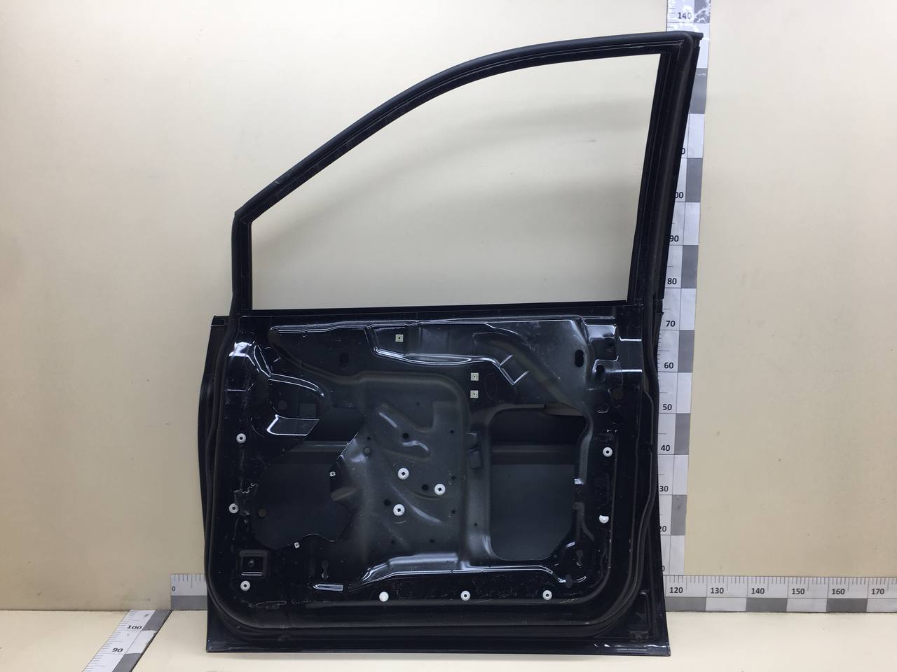 Дверь передняя правая Chrysler Voyager (RG) 2000-2004