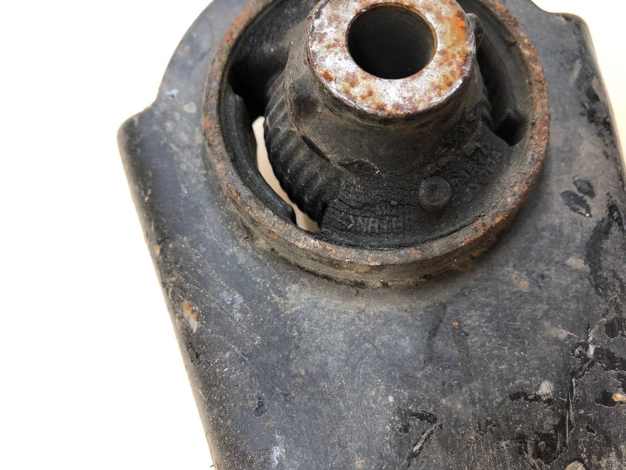 Рычаг передний правый Renault Koleos (HY) 2008-2016