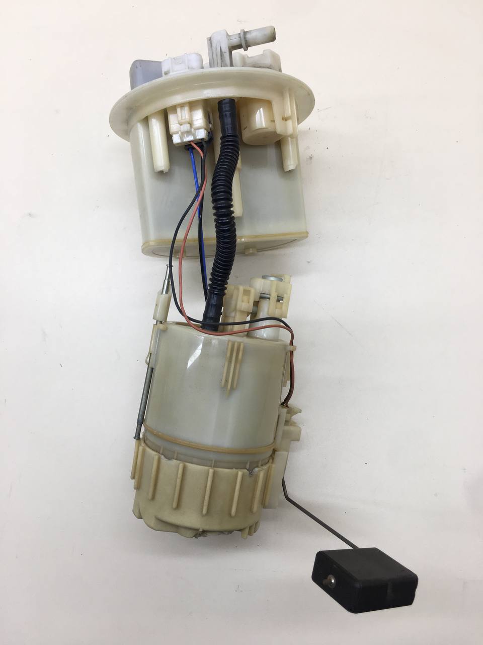 Насос топливный электрический Peugeot 107 2006-2014