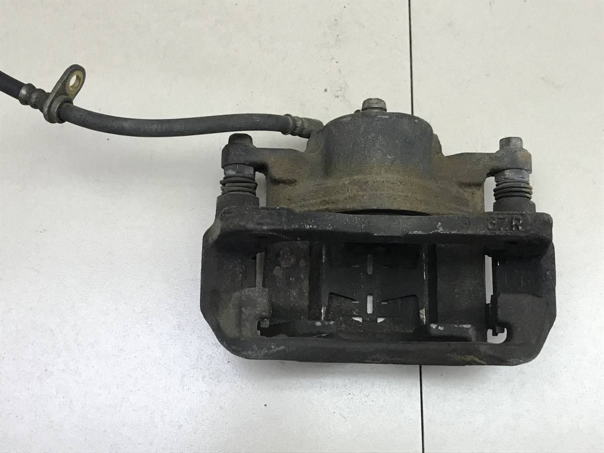 Суппорт передний левый Honda Stepwgn 2001-2005