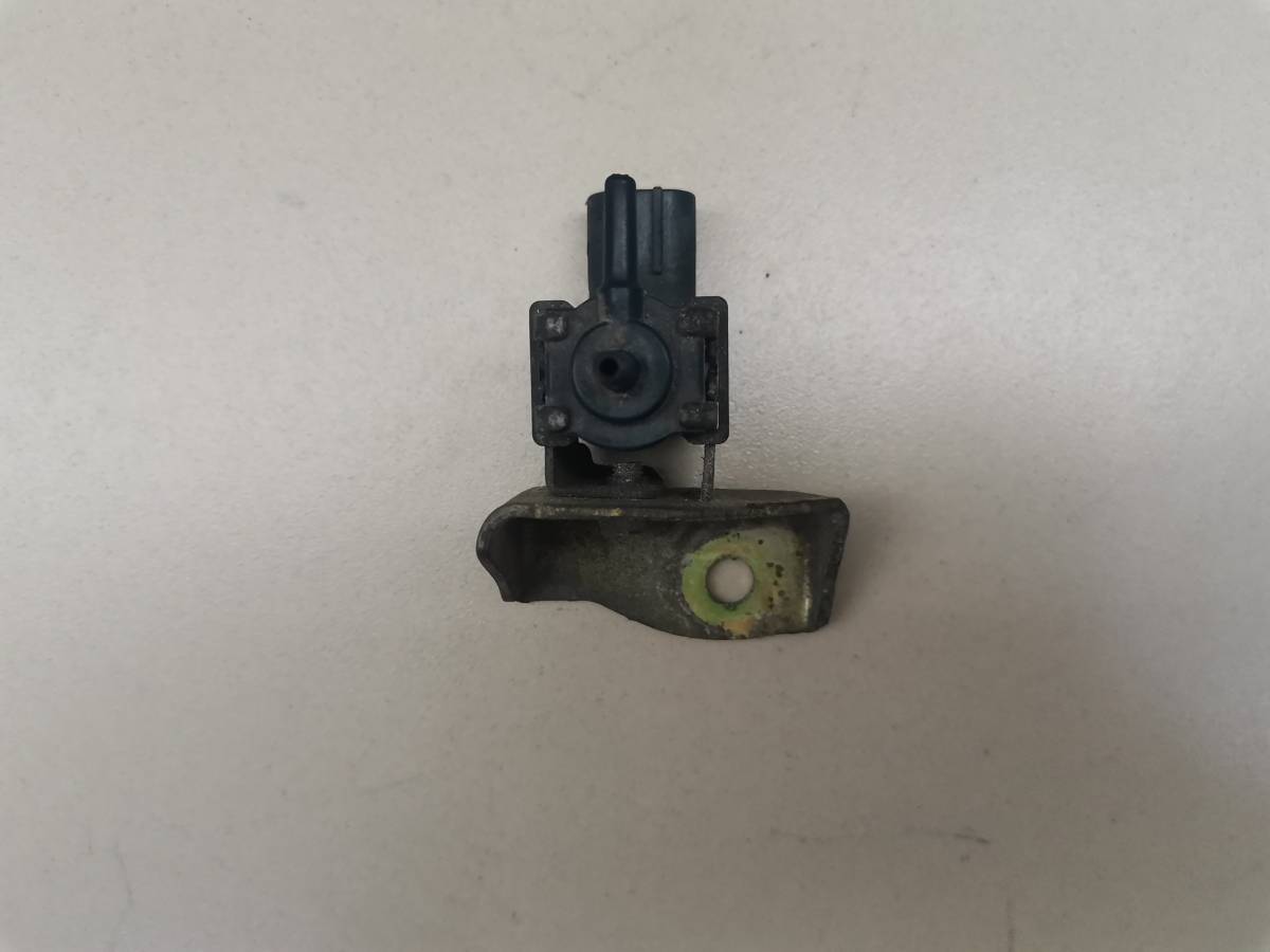 Клапан вакуумный Toyota Corolla E100 1991-1996