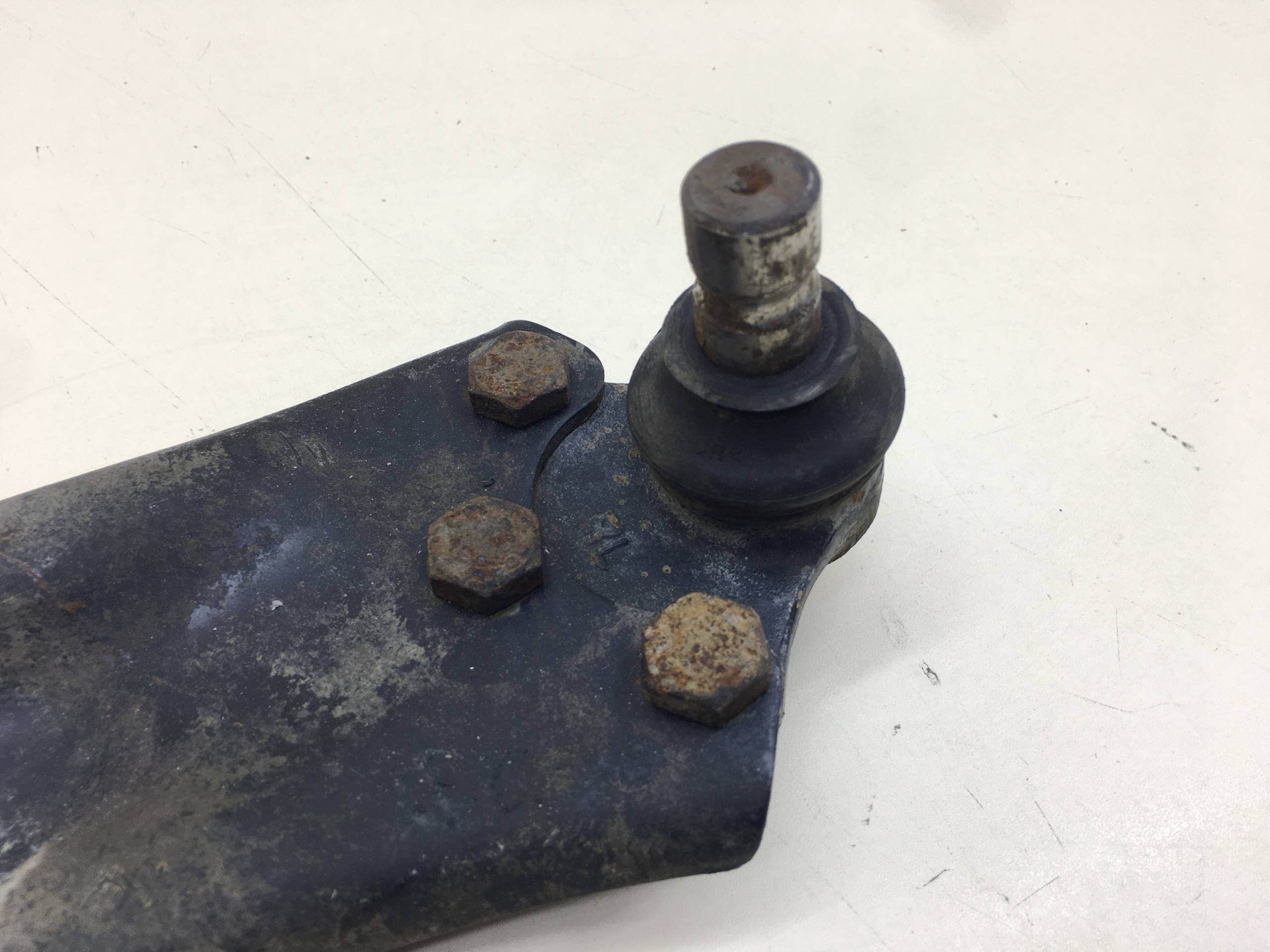 Рычаг передний правый Peugeot 208 2012>