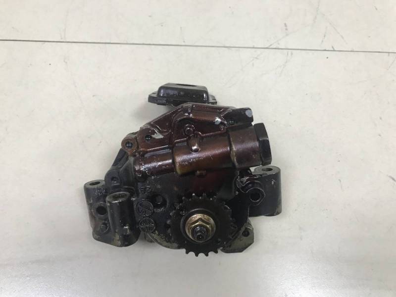 Насос масляный Toyota Avensis (T250) 2003-2009