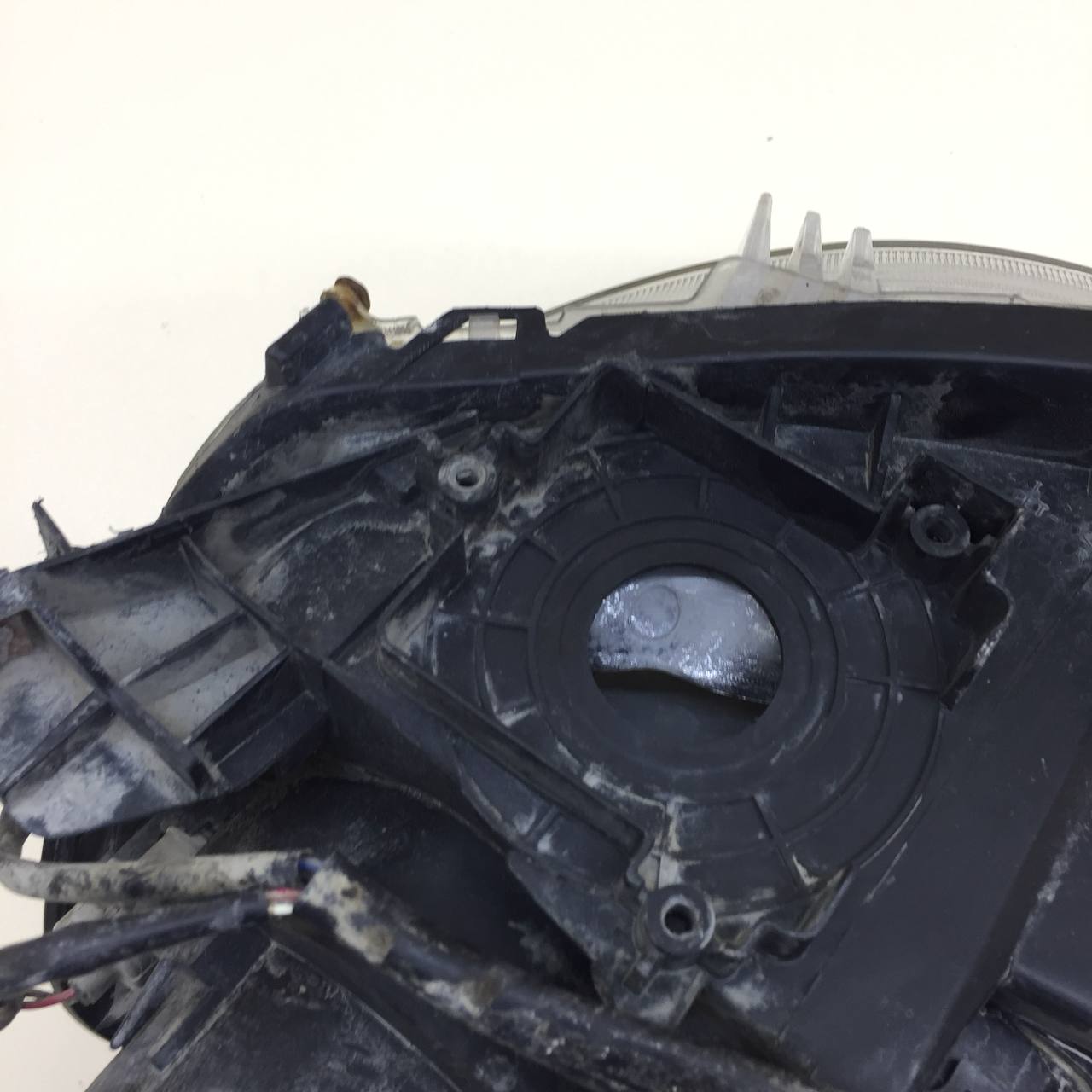 Фара правая Mitsubishi Outlander XL (CW) 2006-2012