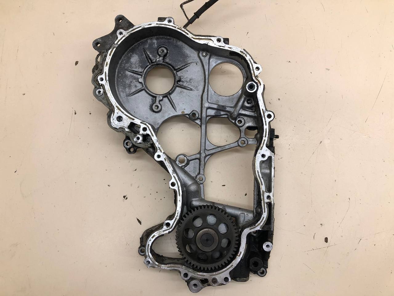 Крышка двигателя задняя Toyota Hilux 2004-2015