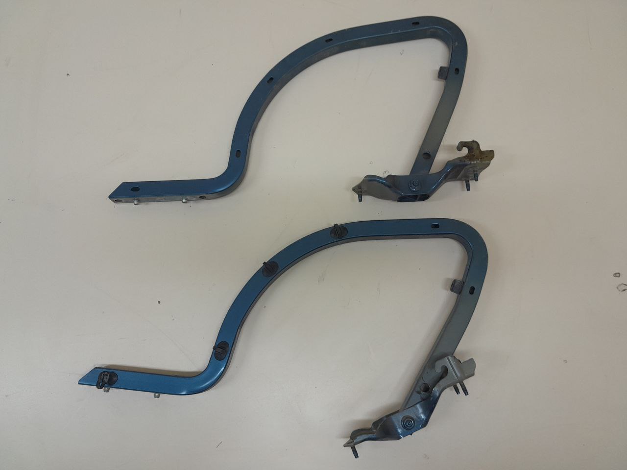 Петля крышки багажника Citroen C-Elysee 2012-2017