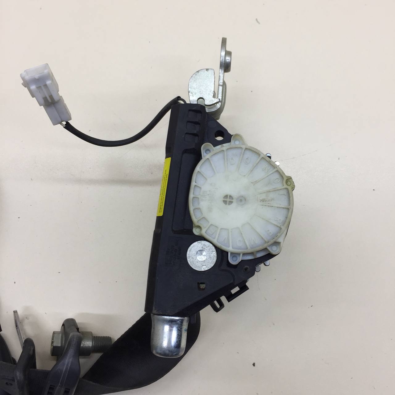 Ремень безопасности с пиропатроном Renault Clio (3) 2005-2012