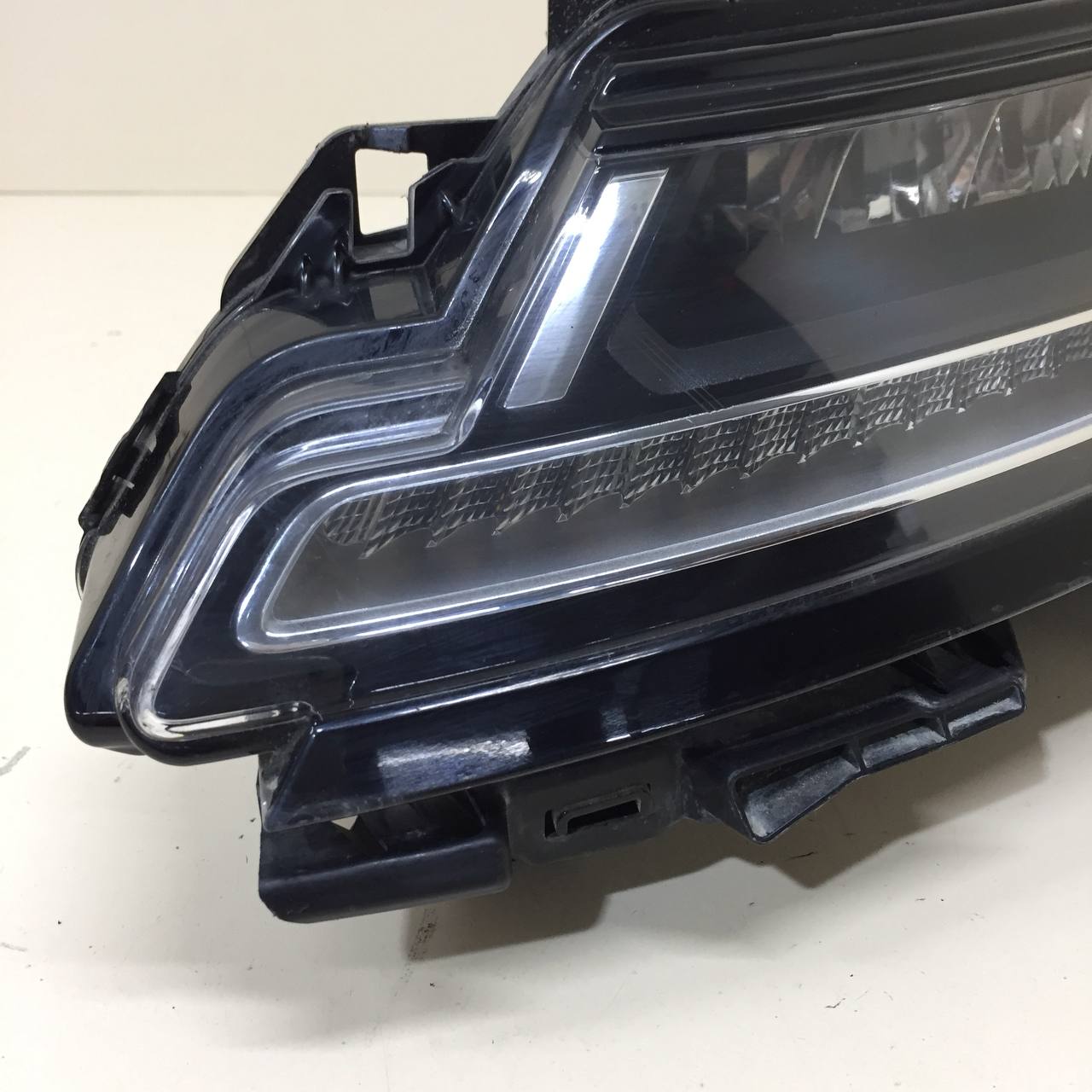 Фара левая Land Rover Range Rover Evoque  2018>