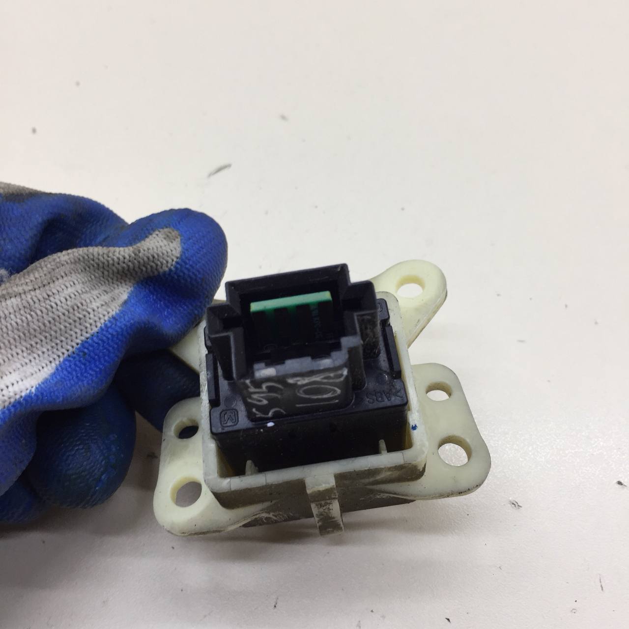 Кнопка аварийной сигнализации Mitsubishi L200 (KB) 2006-2016