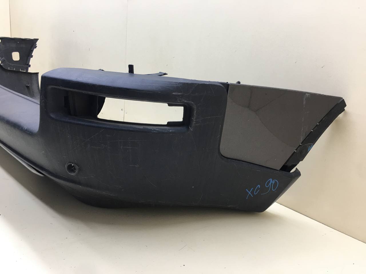 Бампер задний Volvo XC90 2002-2015