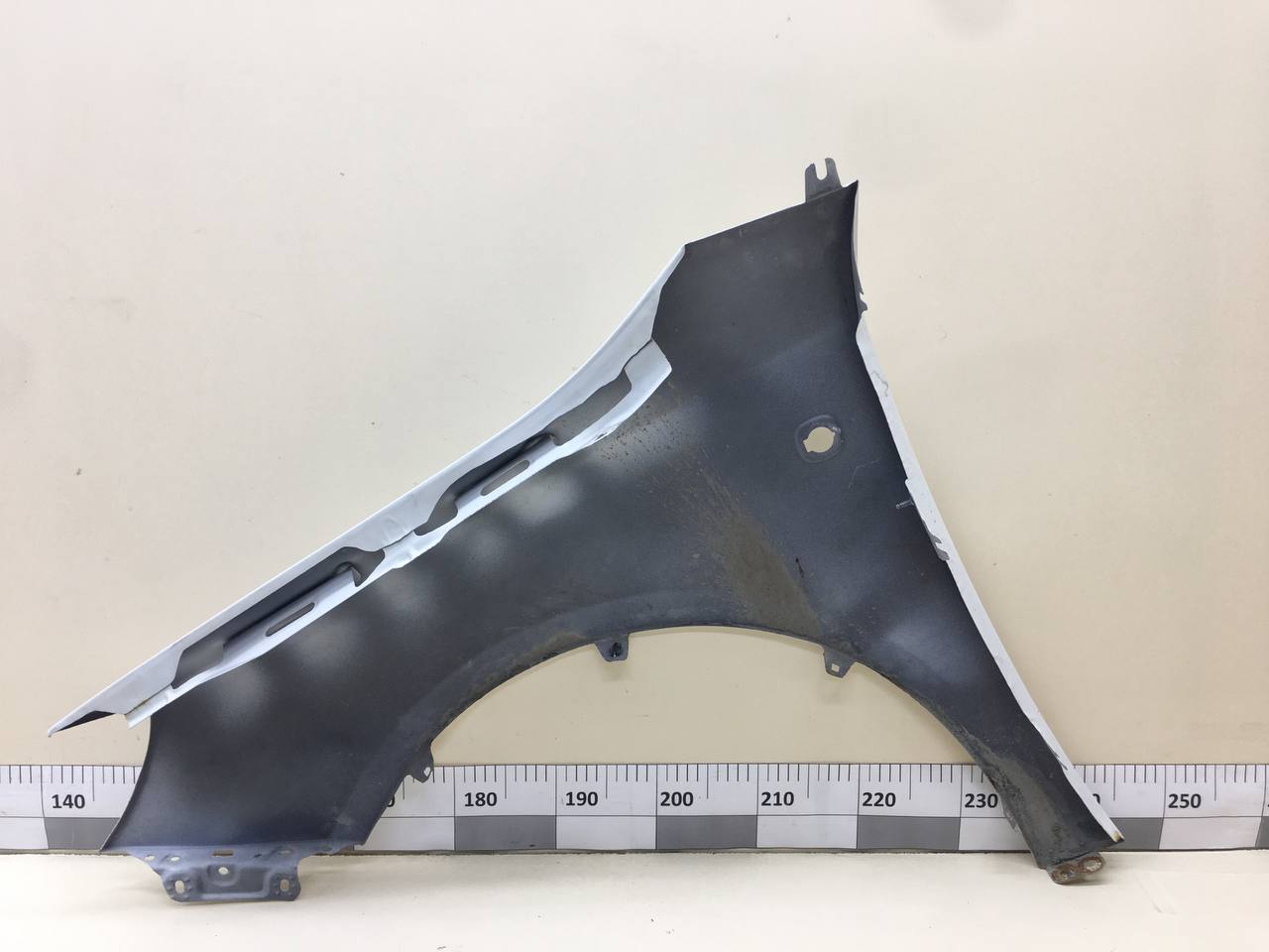 Крыло переднее правое Skoda Roomster 2006-2015