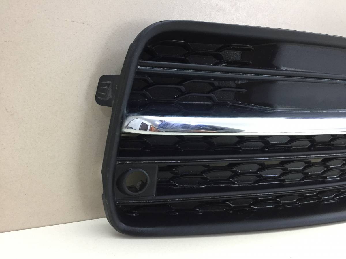 Решетка в бампер правая Volvo XC90 2015>