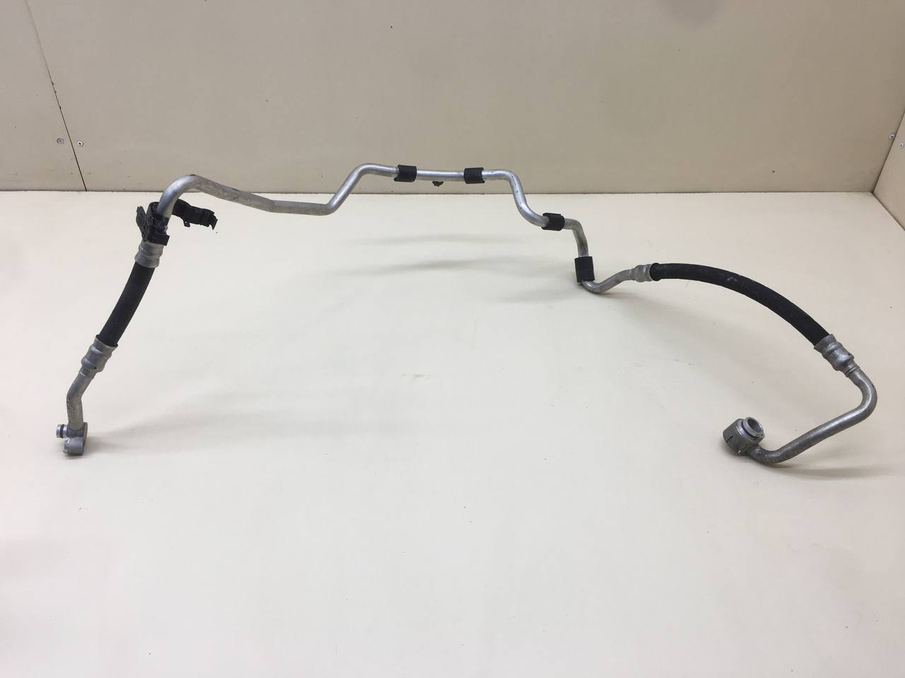 Трубка кондиционера Volkswagen Jetta (A5) 2006-2011