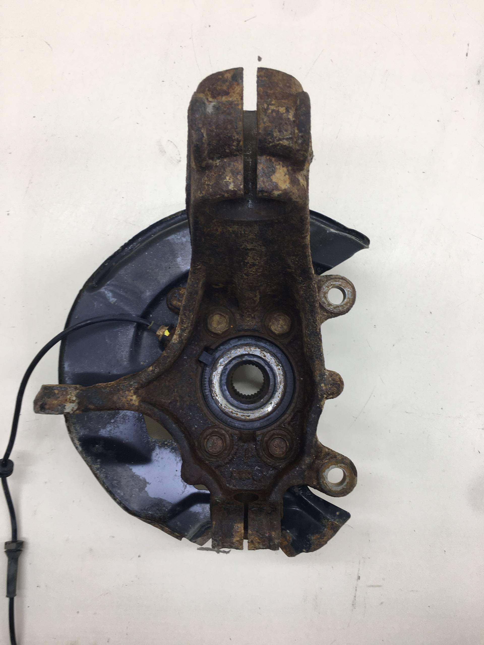 Кулак поворотный передний левый Nissan Qashqai (J11) 2014>