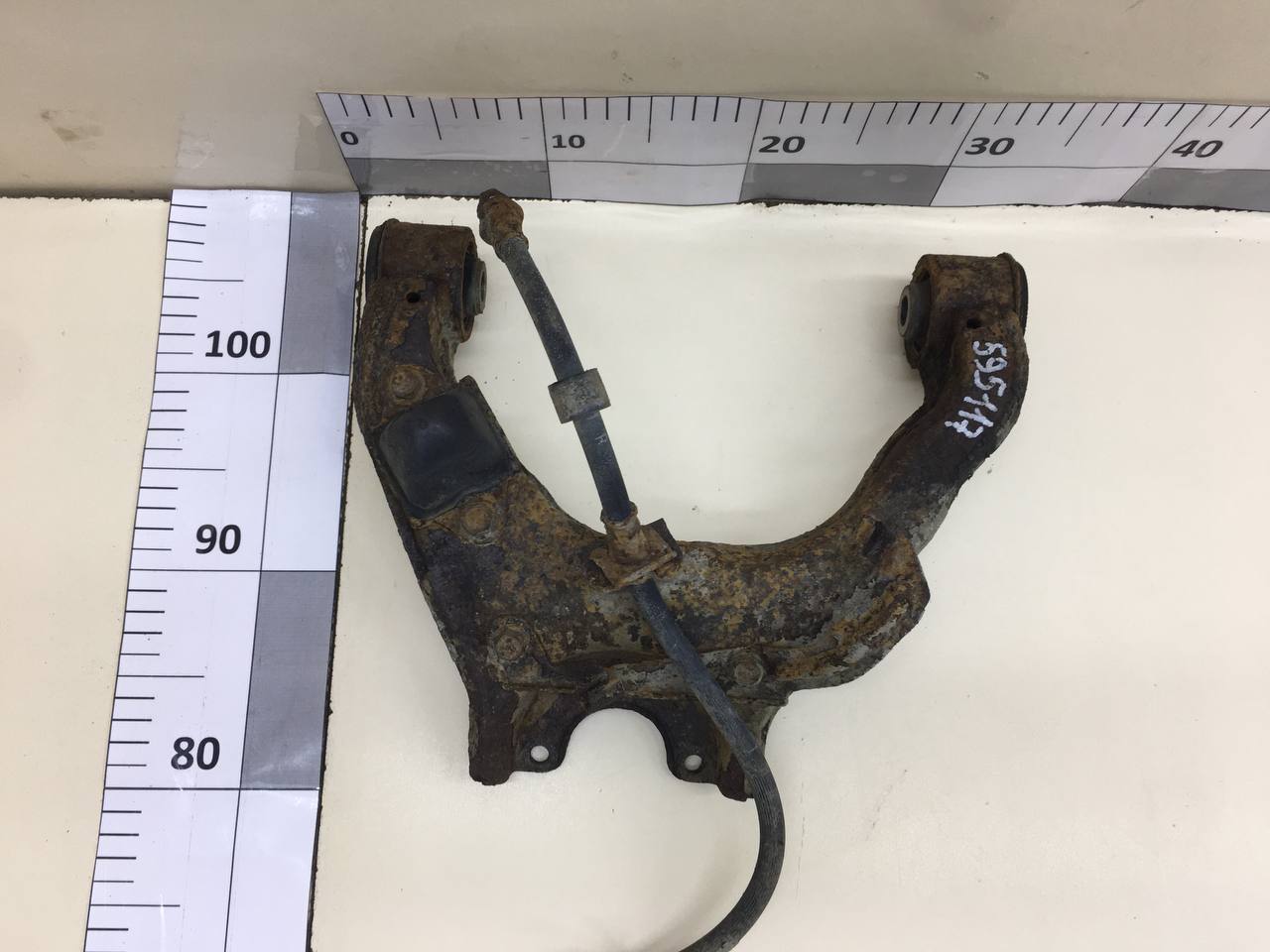 Рычаг передний верхний левый Mitsubishi L200 (KB) 2006-2016