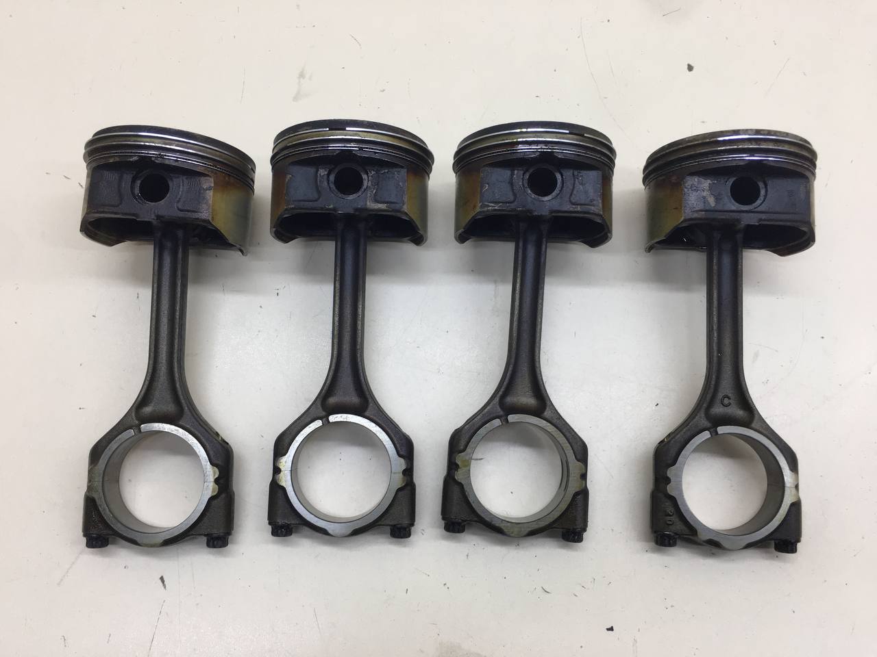 Поршень с шатуном Mitsubishi Outlander (GF) 2012>