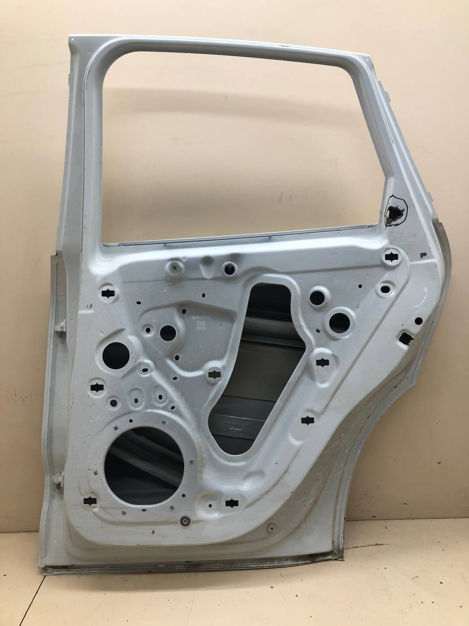 Дверь задняя правая Porsche Macan 2013>