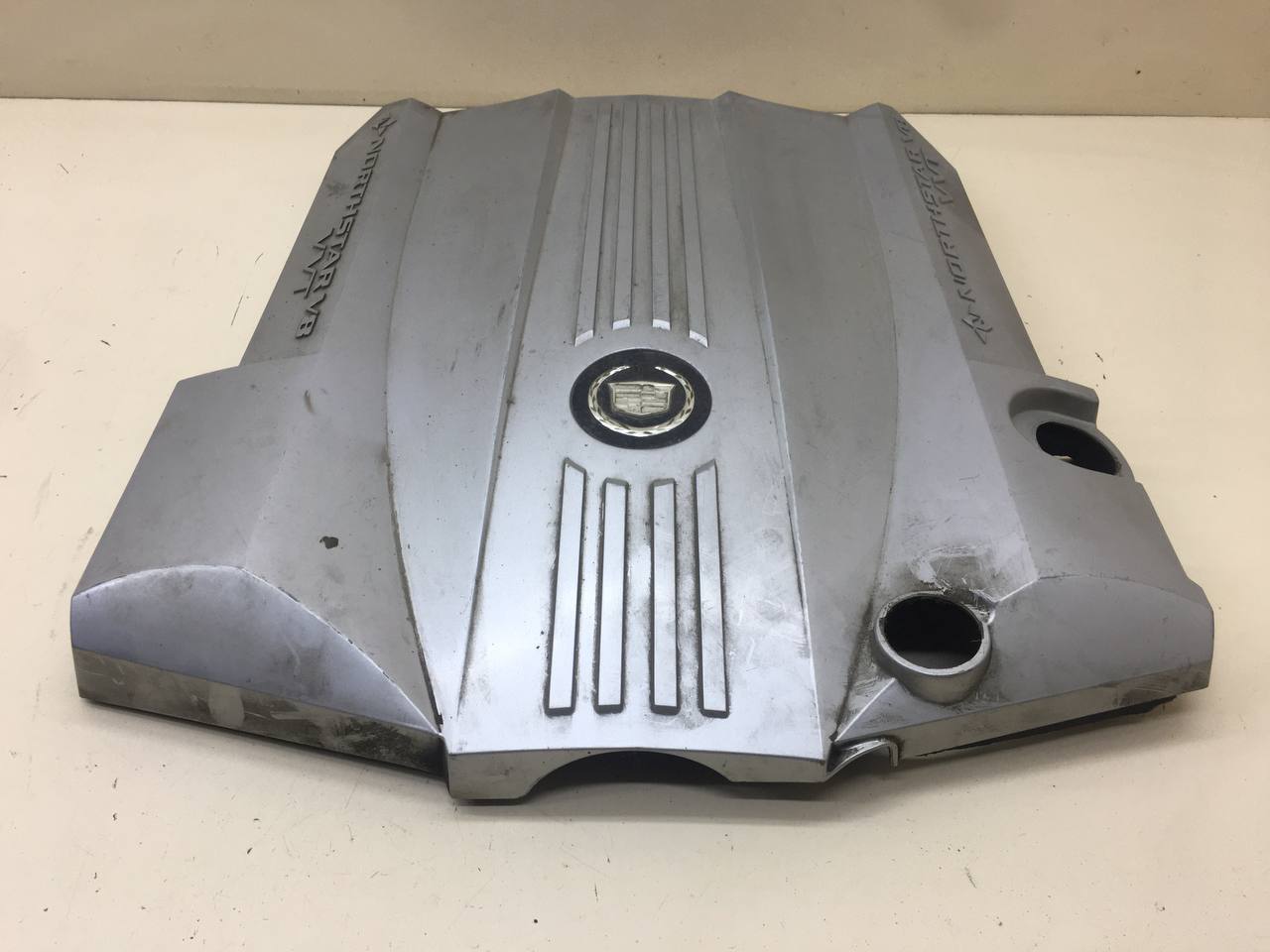 Крышка двигателя декоративная Cadillac STS 2004-2011