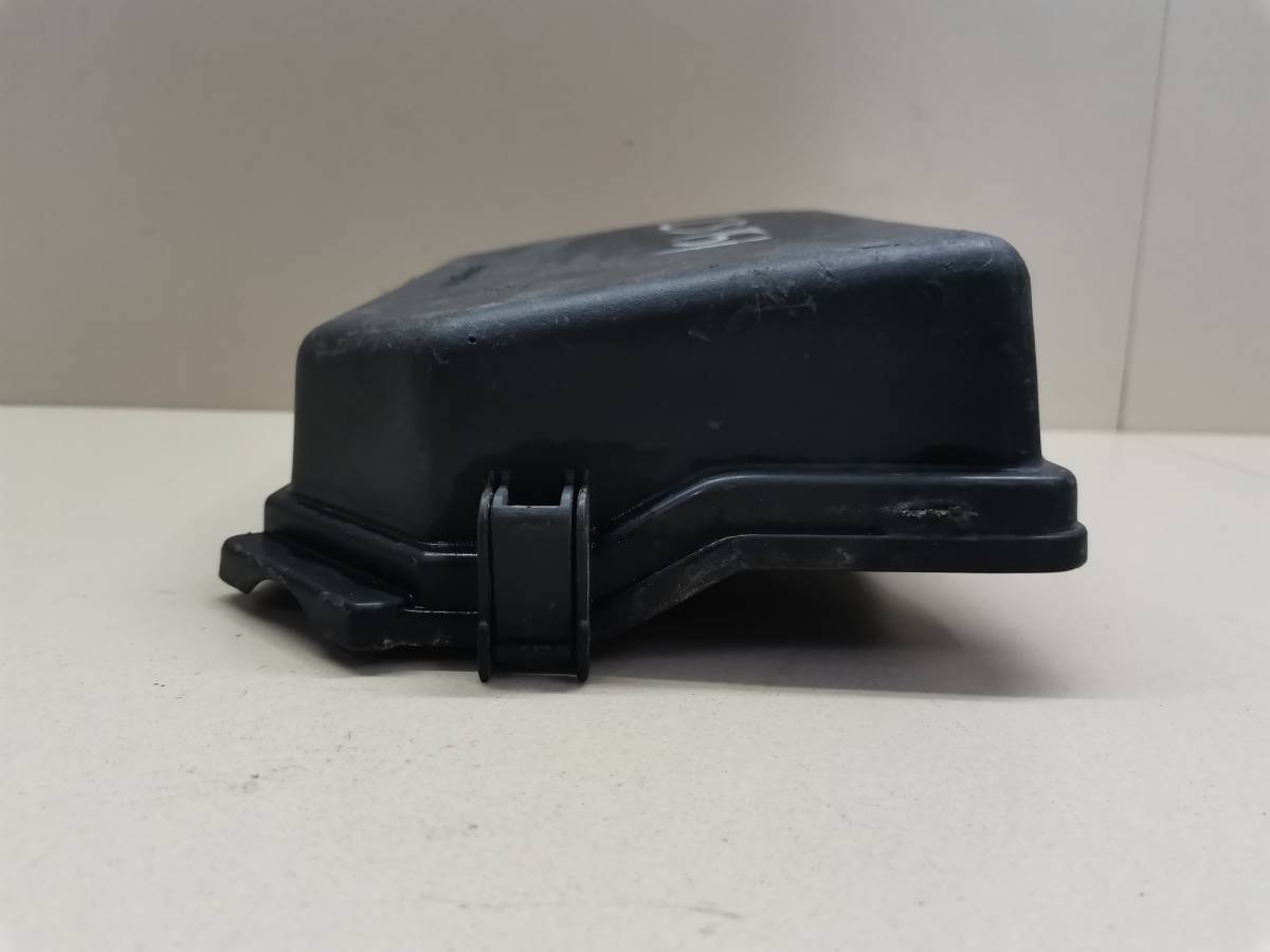 Крышка блока предохранителей Toyota Crown (S150) 1995-2001