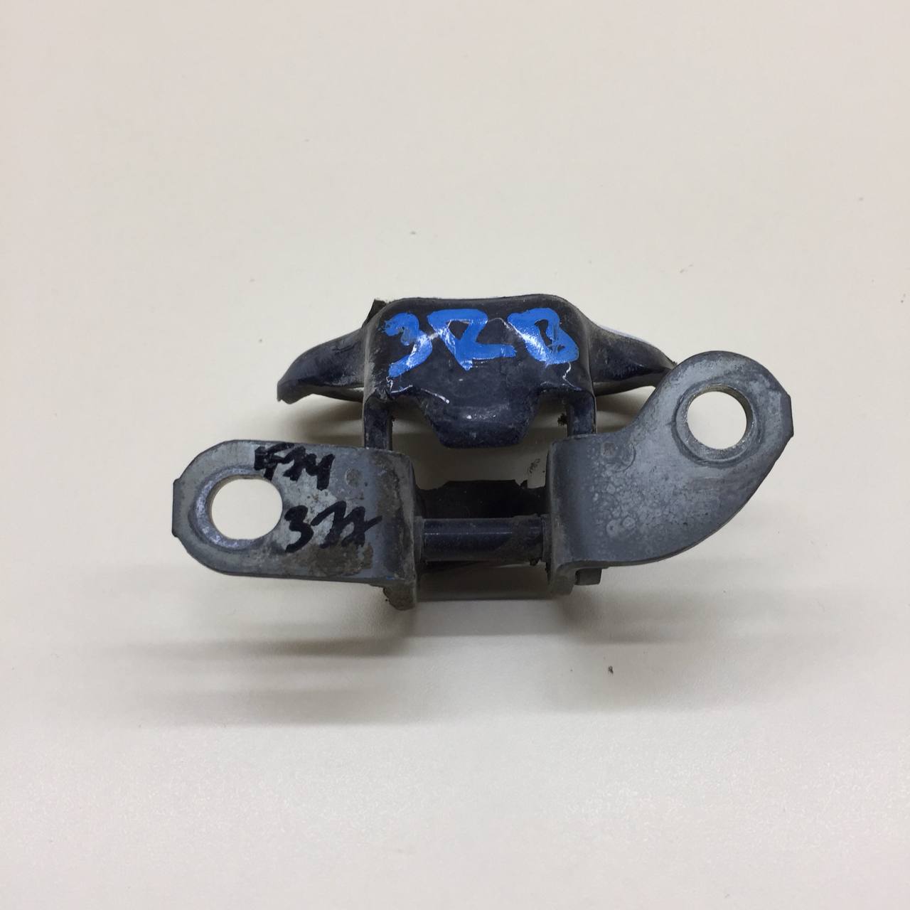 Петля двери задней правой верхняя Toyota Auris (E150) 2006-2012