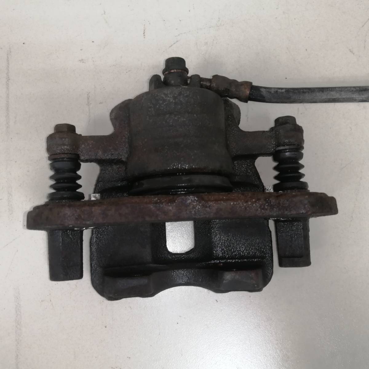 Суппорт передний правый Chery QQ6 S21 (S21) 2006-2011