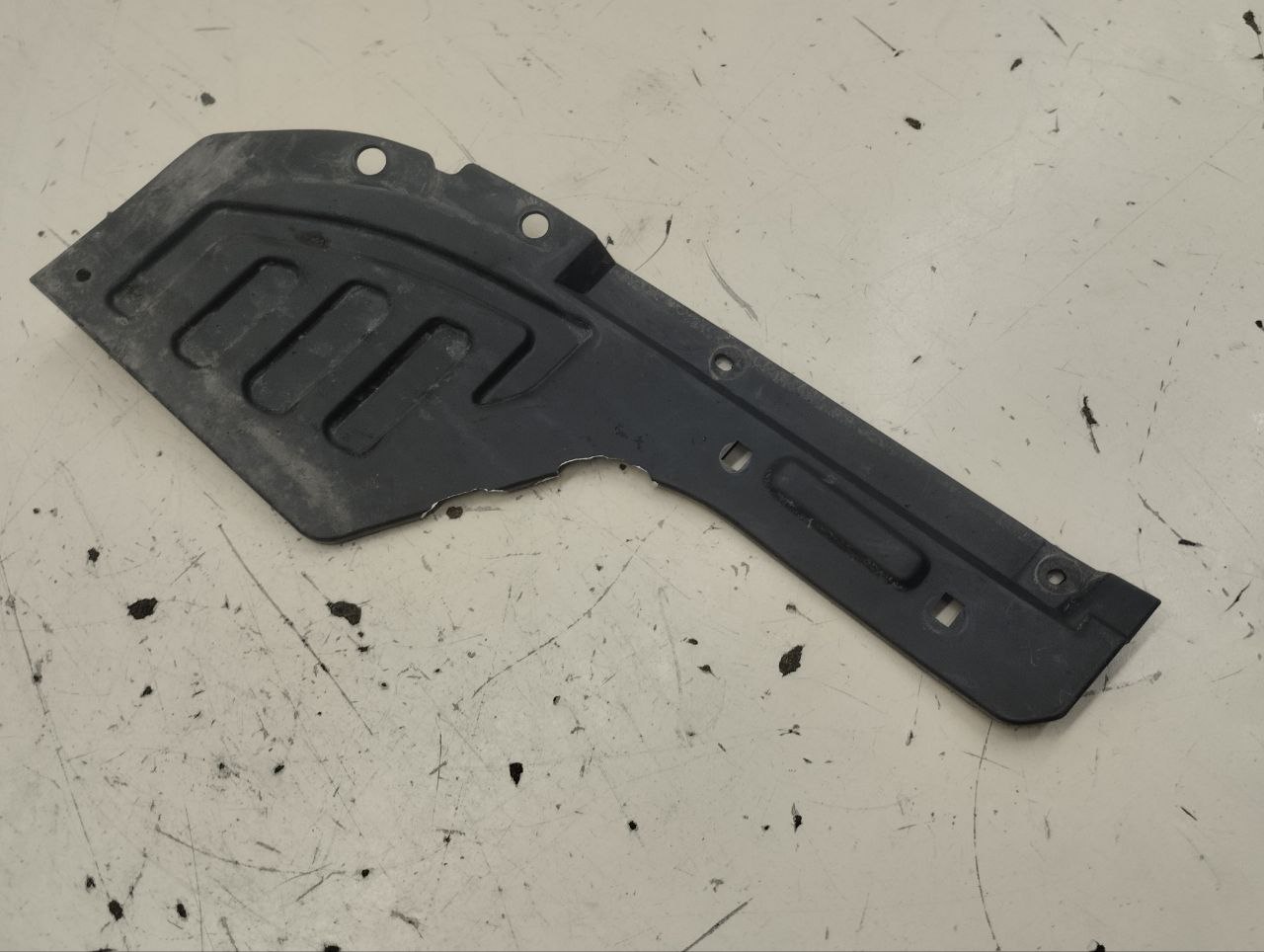 Локер задний правый Chery Tiggo 3 2014-2020