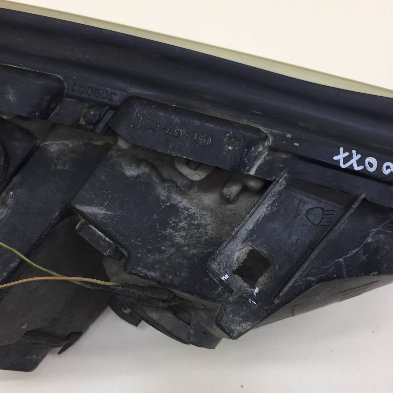 Фара левая BMW X5 E53 2000-2007