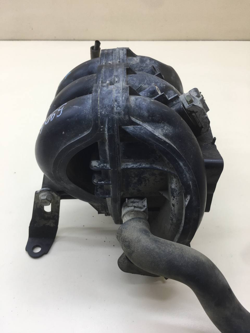 Коллектор впускной Peugeot 107 2006-2014