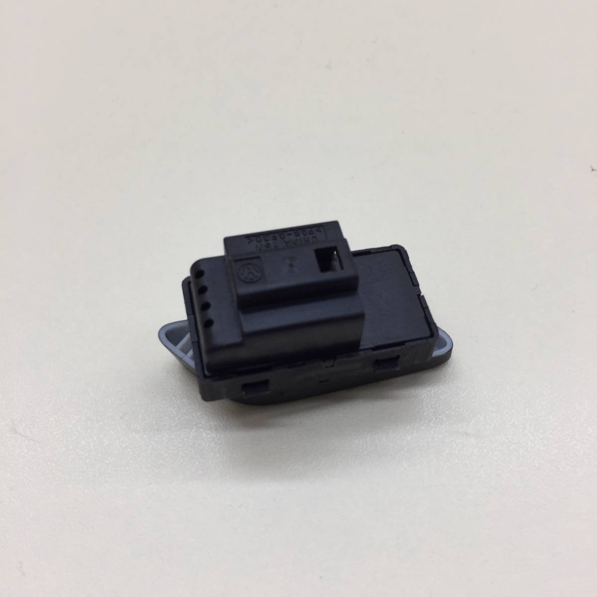 Кнопка центрального замка Volkswagen Jetta (A6) 2010-2019