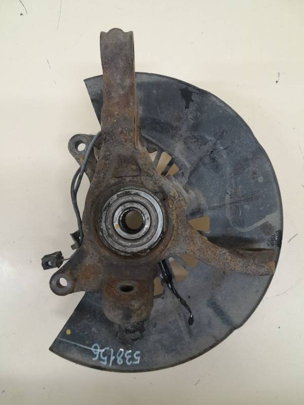 Кулак поворотный передний правый Toyota Camry (XV50) 2011-2017