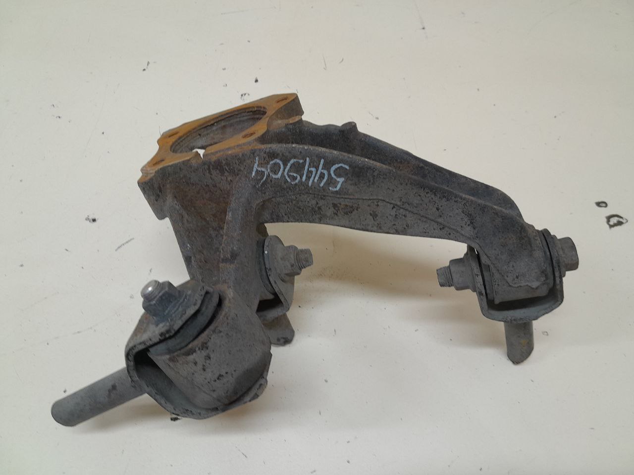 Кулак поворотный задний левый Toyota Camry (XV50) 2011-2017