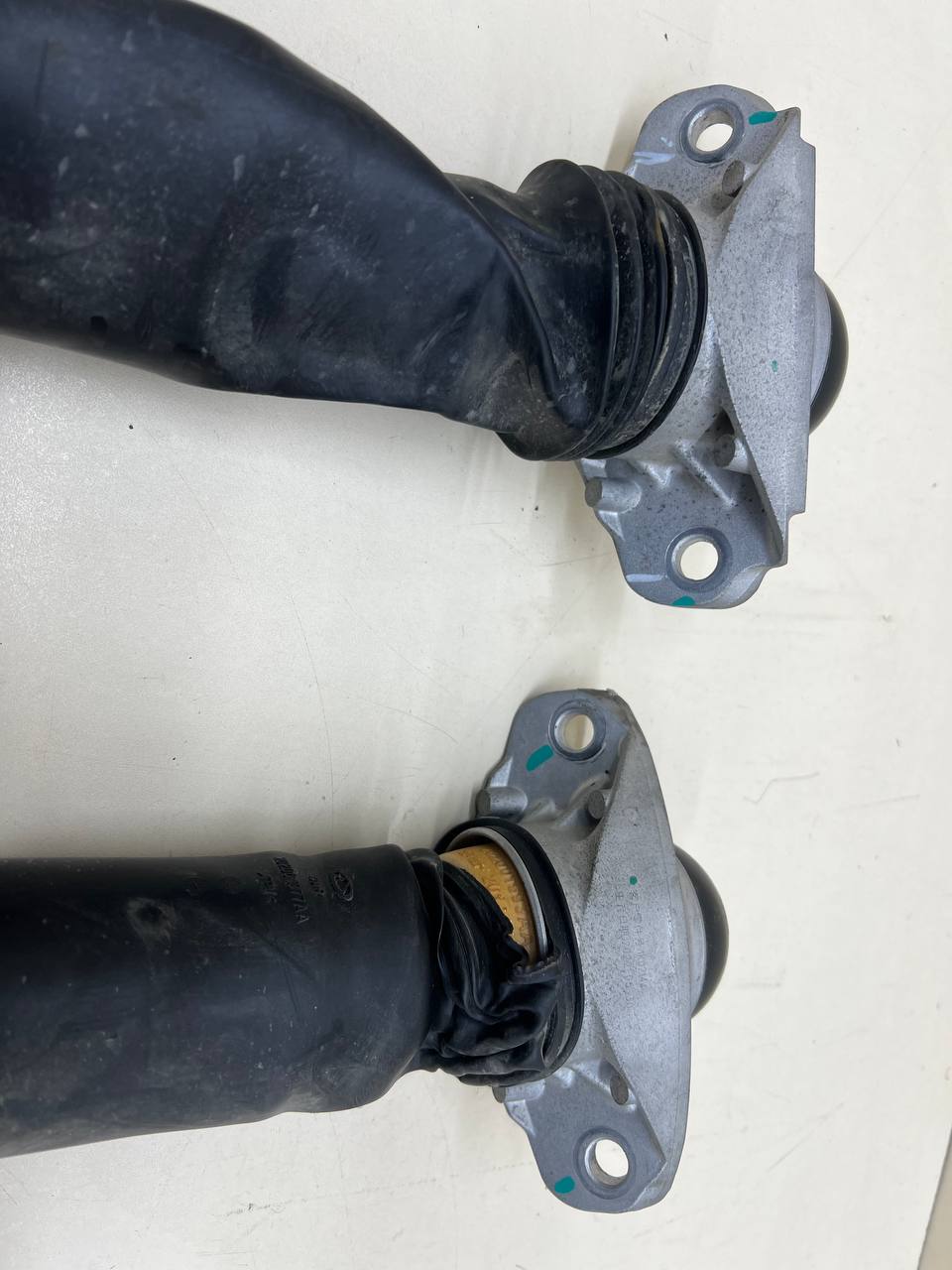 Амортизатор задний EXEED RX 2022>